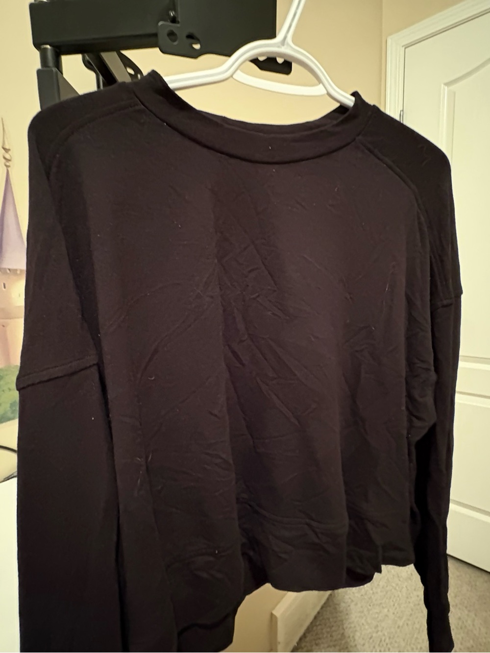 Old Navy black crewneck